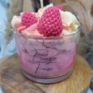 Bougie artisanale parfumée "Fraise"